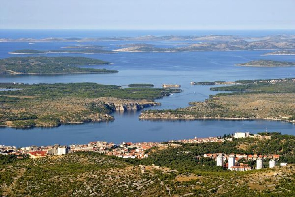 Image 3811864 - 14
