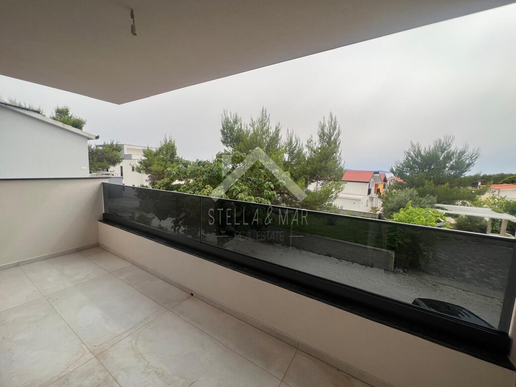 Image 5243350 - 7