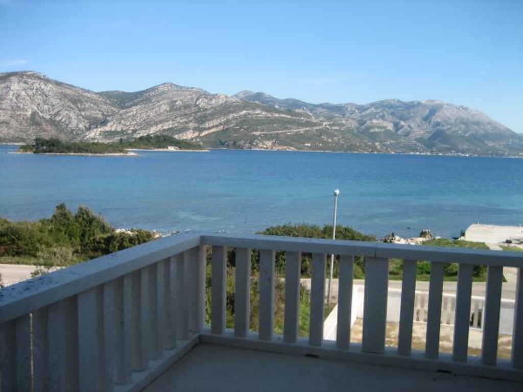 Image 3838825 - 5