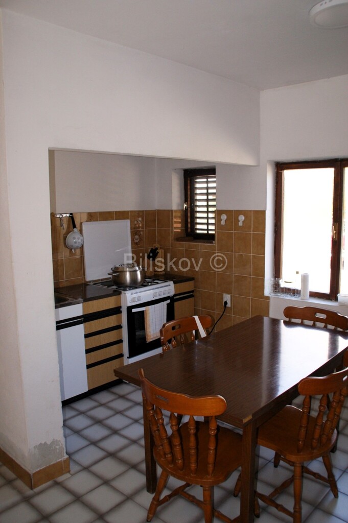 Image 6145037 - 9