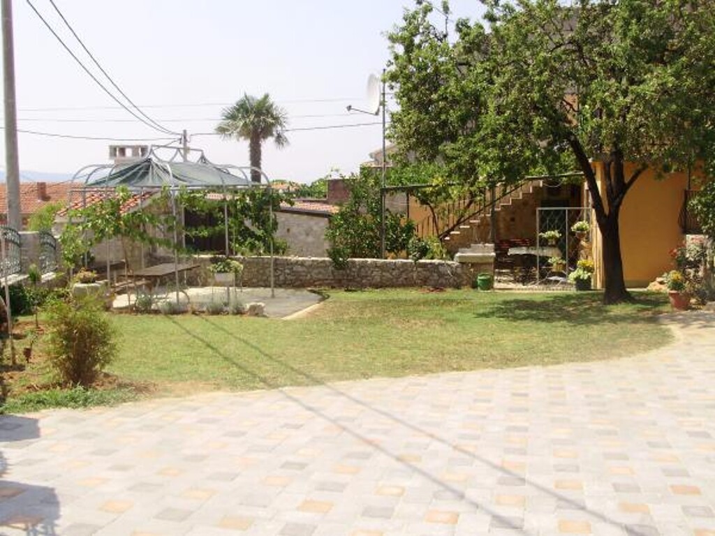 Image 3810975 - 4