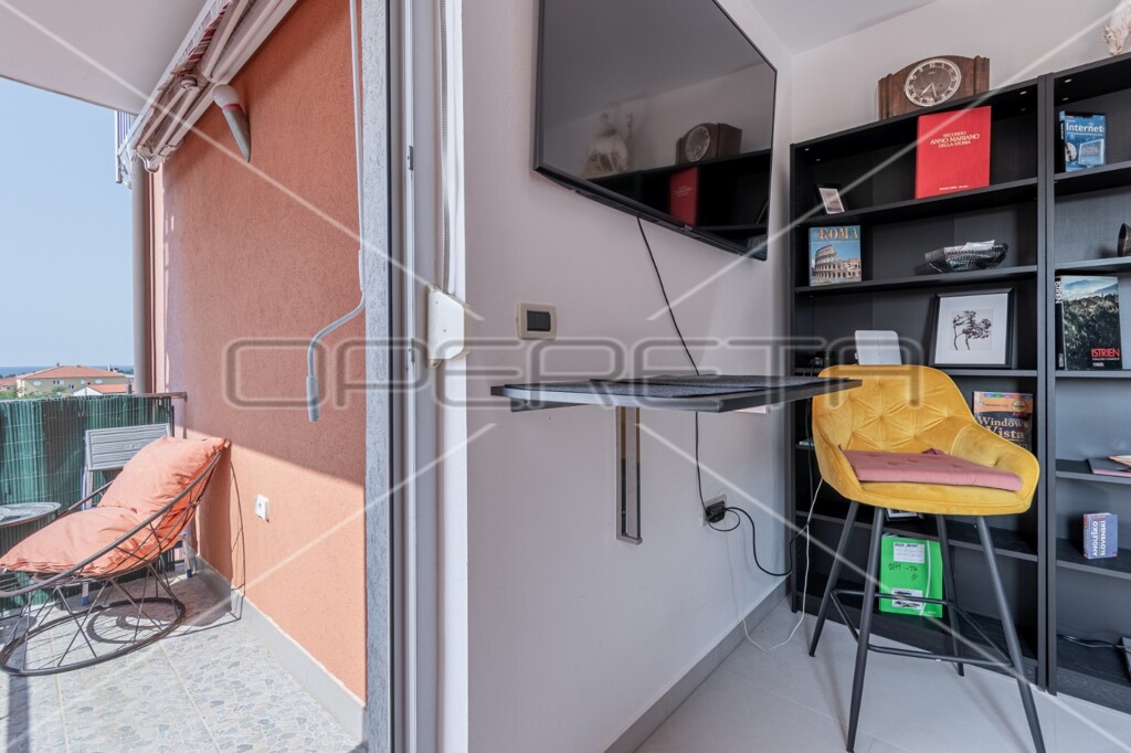 Image 12
