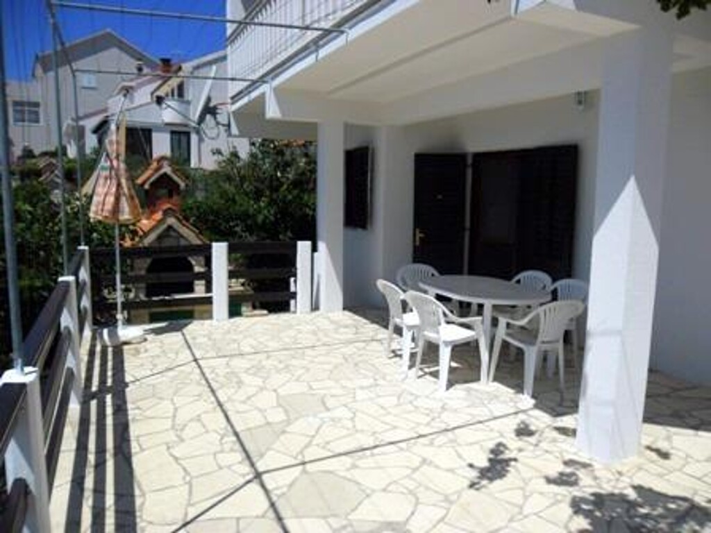Image 3838800 - 11