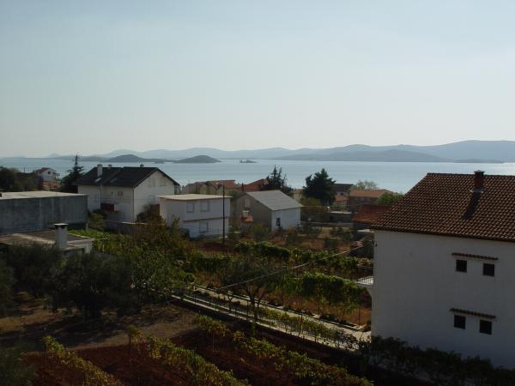 Image 3810699 - 18