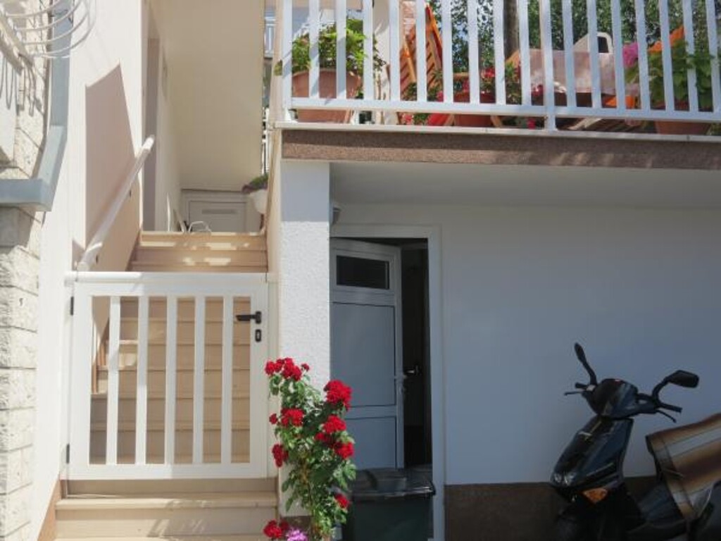 Image 3811519 - 3