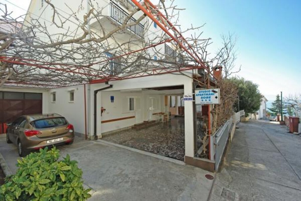 Image 3814128 - 7