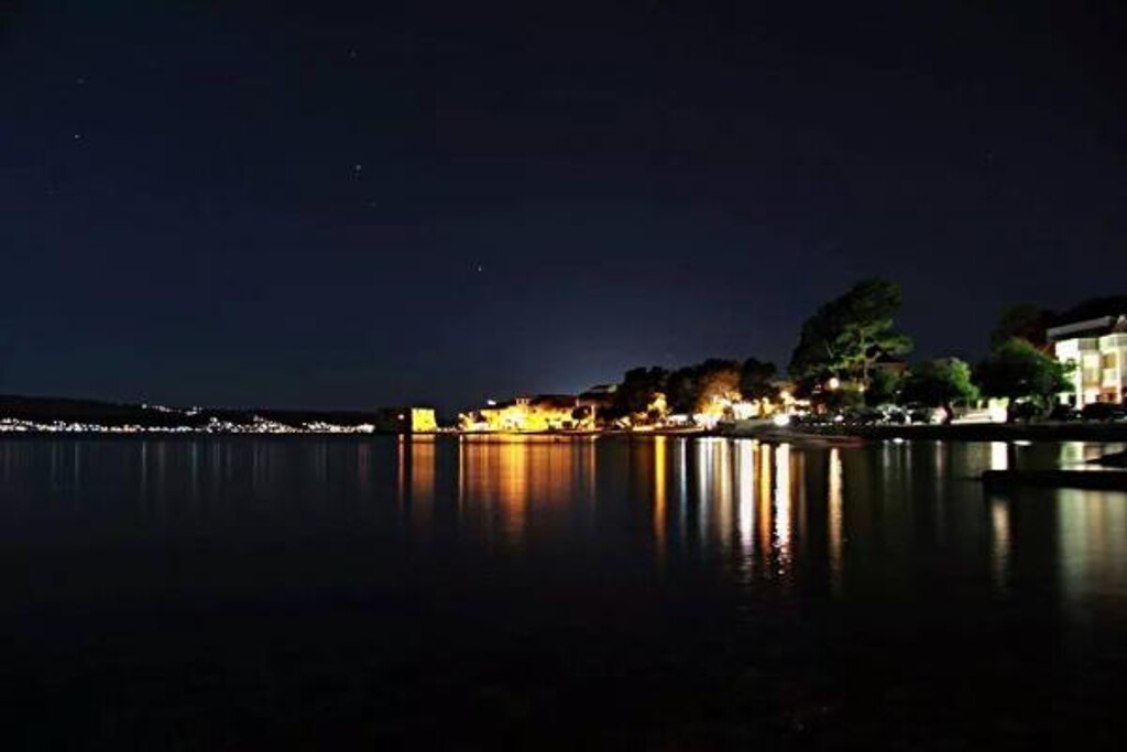 Image 3813316 - 8