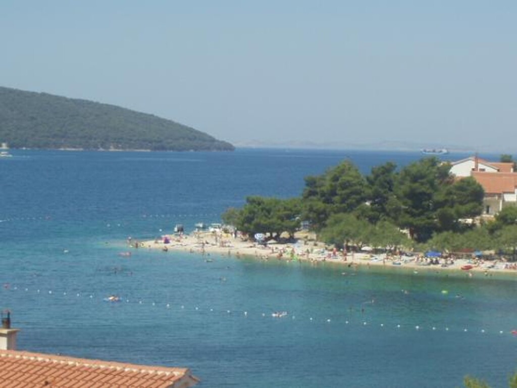 Image 3813823 - 11