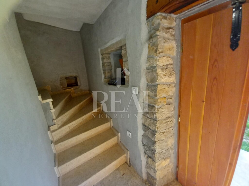 Image 6152673 - 12