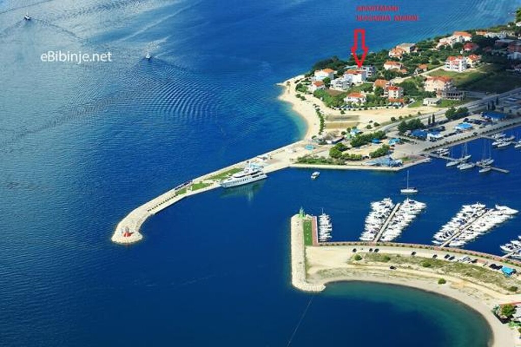 Image 3838635 - 3