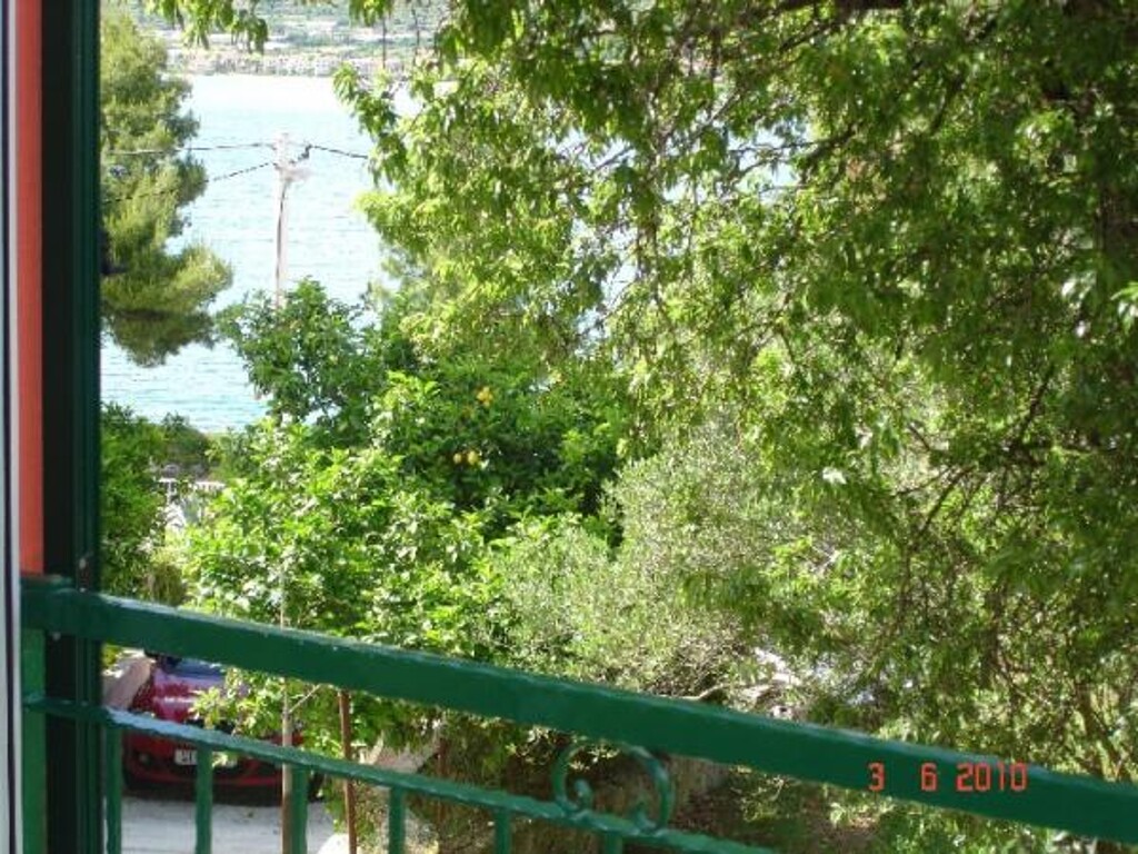 Image 3811096 - 10