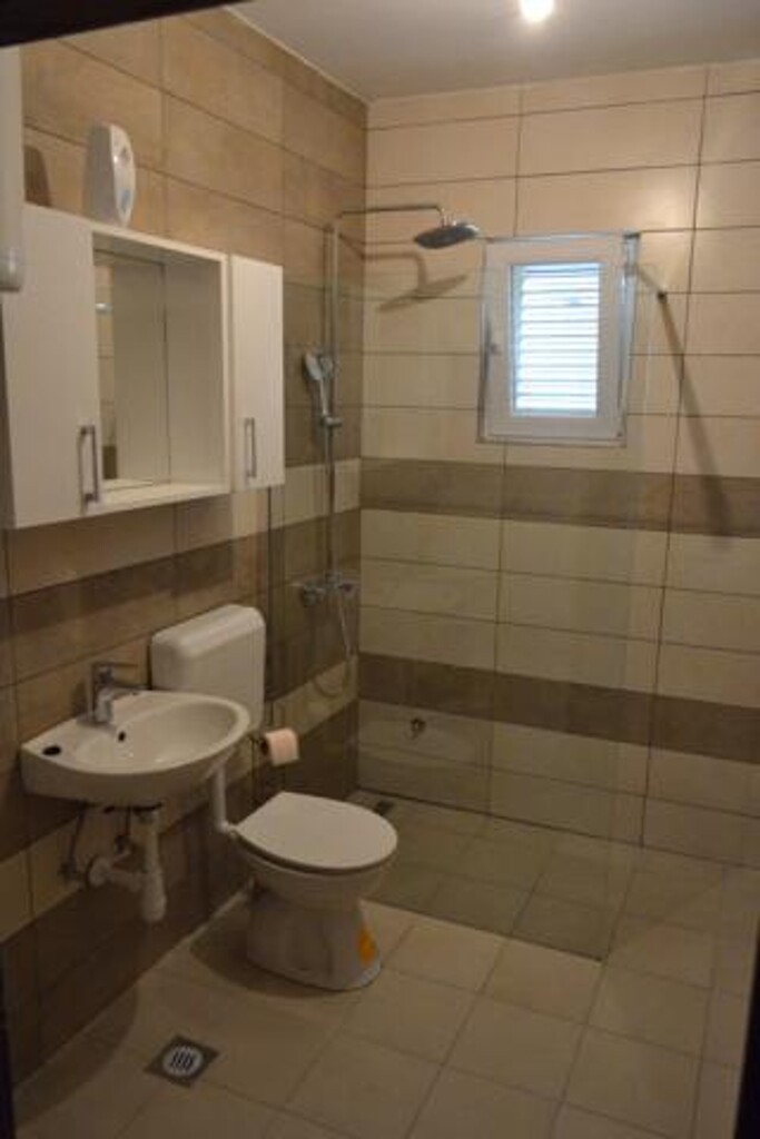 Image 3815284 - 5