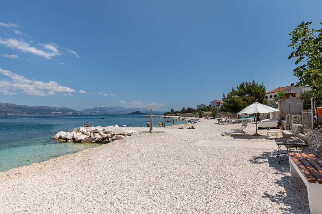Image 3811047 - 34
