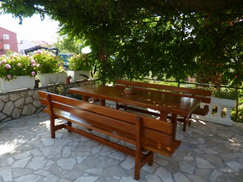 Image 3811840 - 4