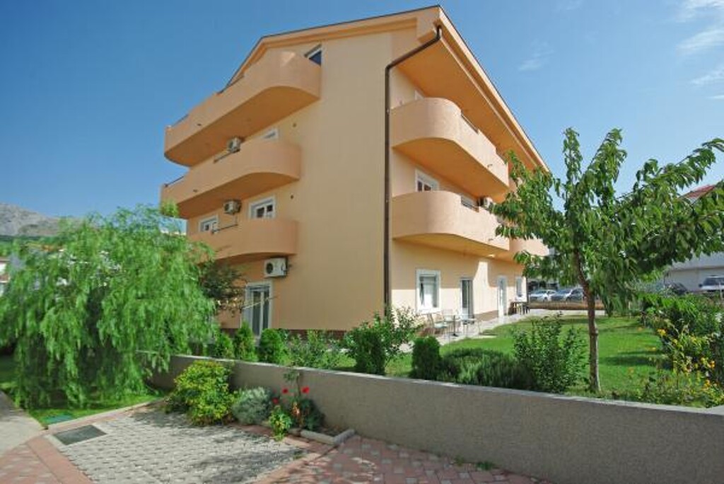 Image 3811332 - 4