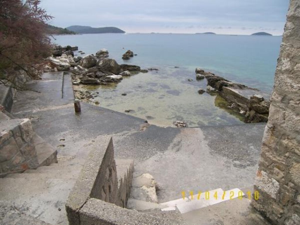 Image 3811636 - 13