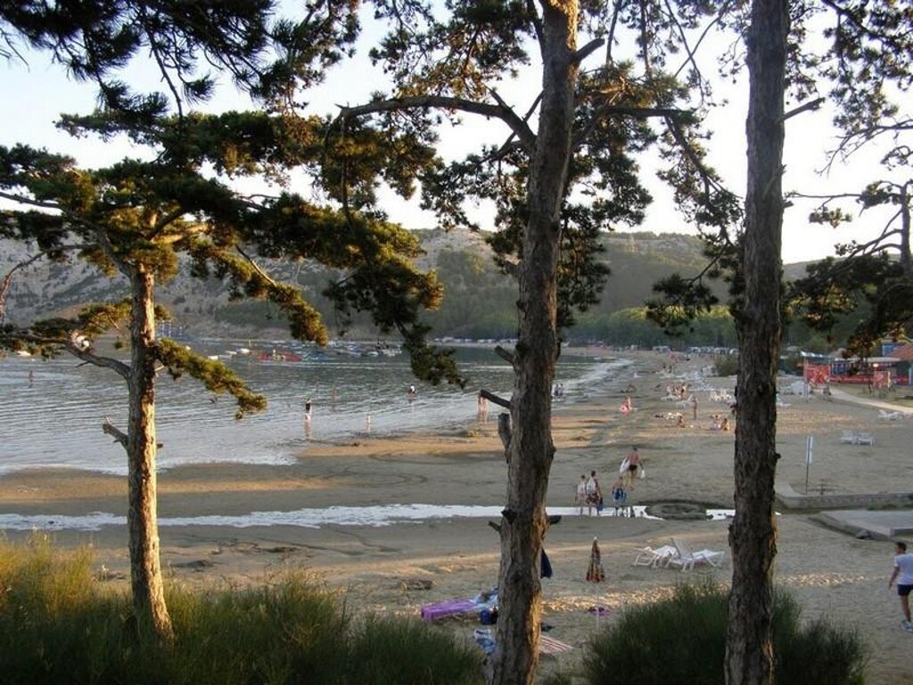 Image 4989640 - 18