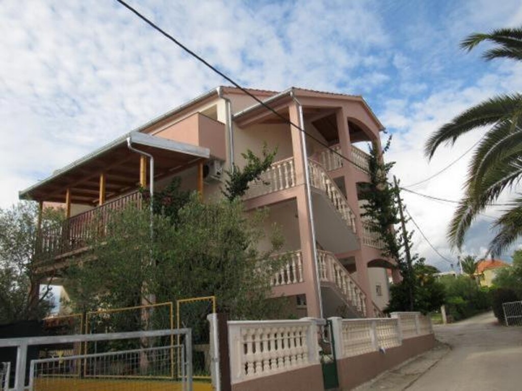 Image 3815207 - 1