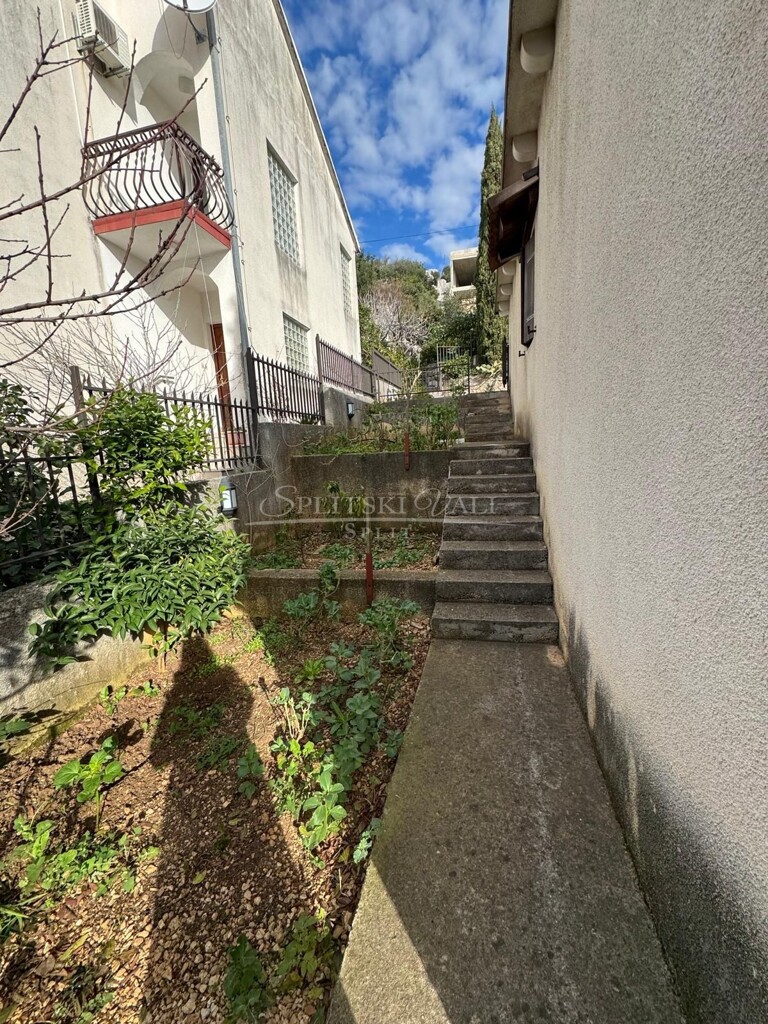 Image 6218233 - 19