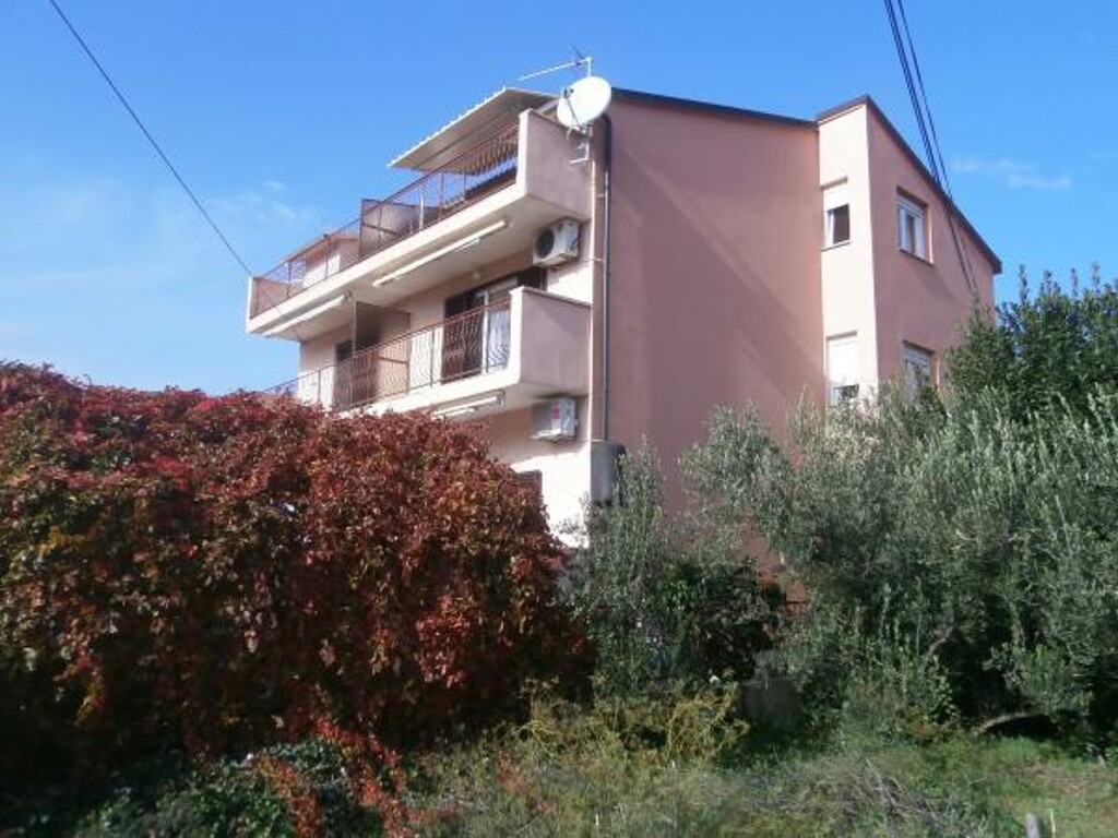 Image 3813420 - 9