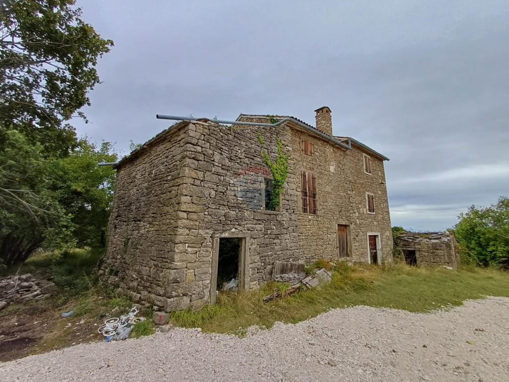 Image 6215261 - 10