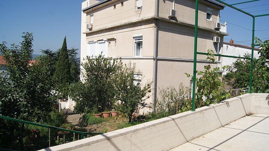 Image 3813007 - 9