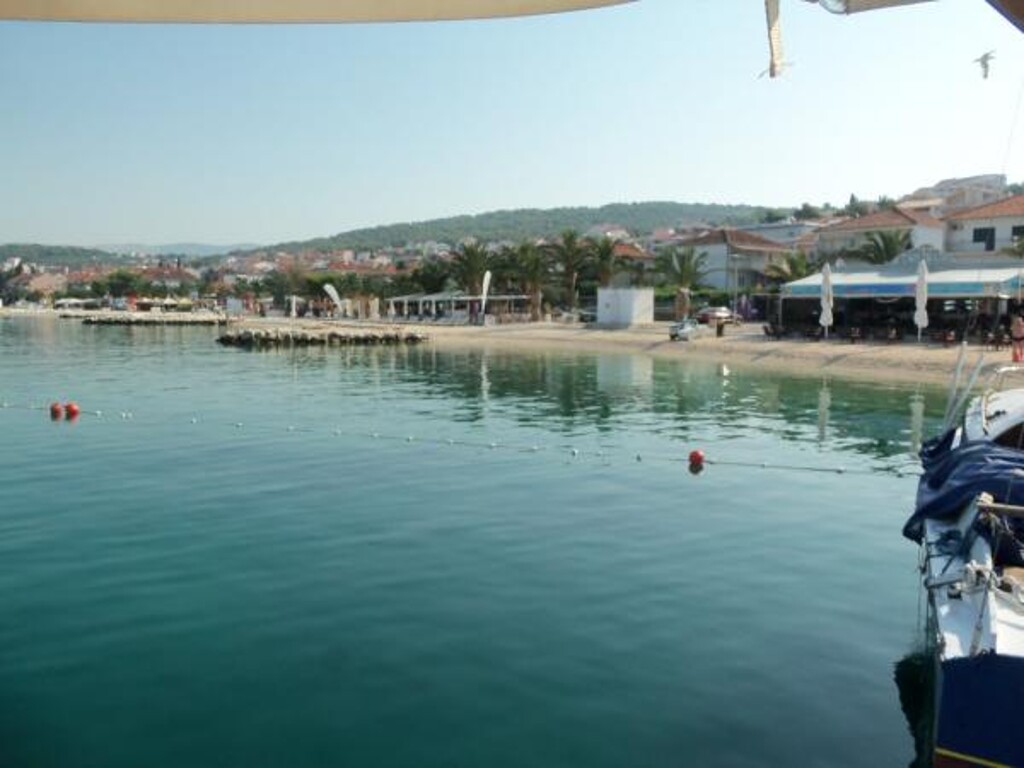 Image 3811443 - 13