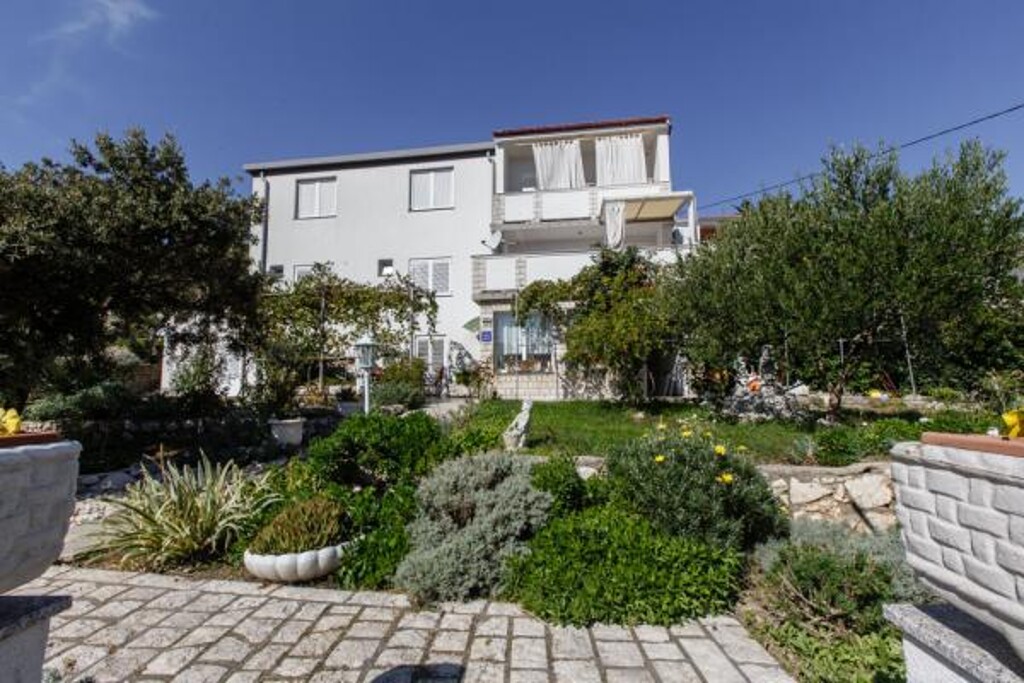 Image 3810970 - 2