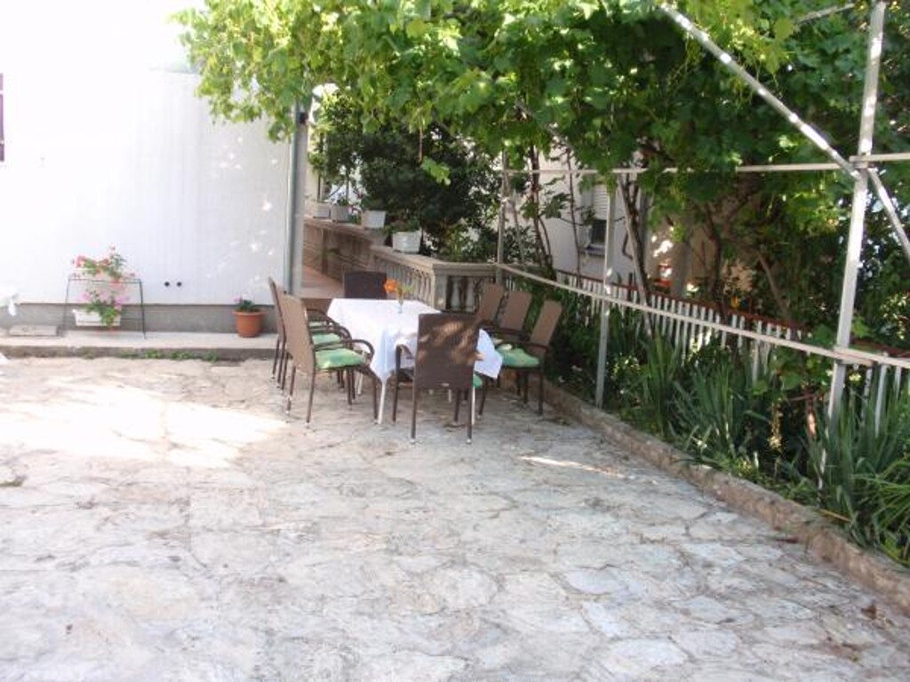 Image 3810956 - 19