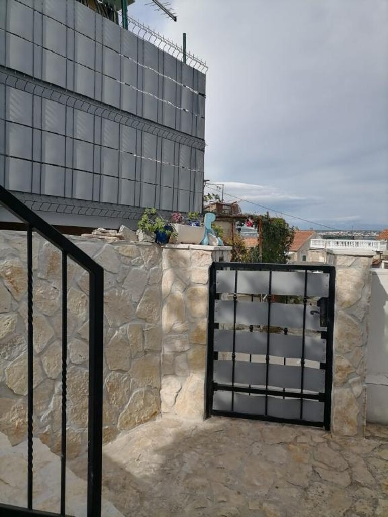 Image 3812018 - 6
