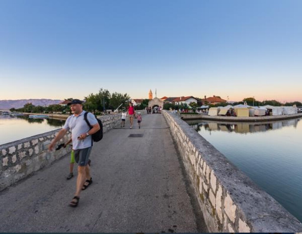 Image 3812088 - 9