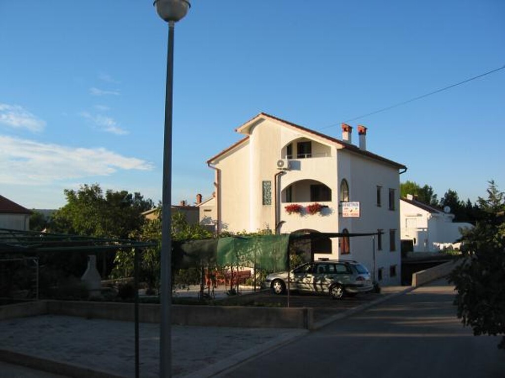 Image 3812652 - 7