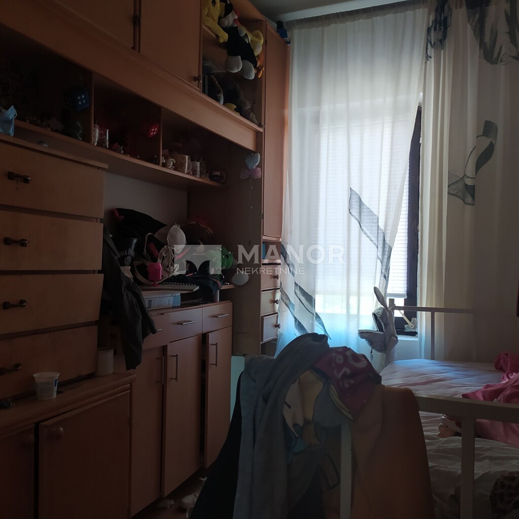 Image 12