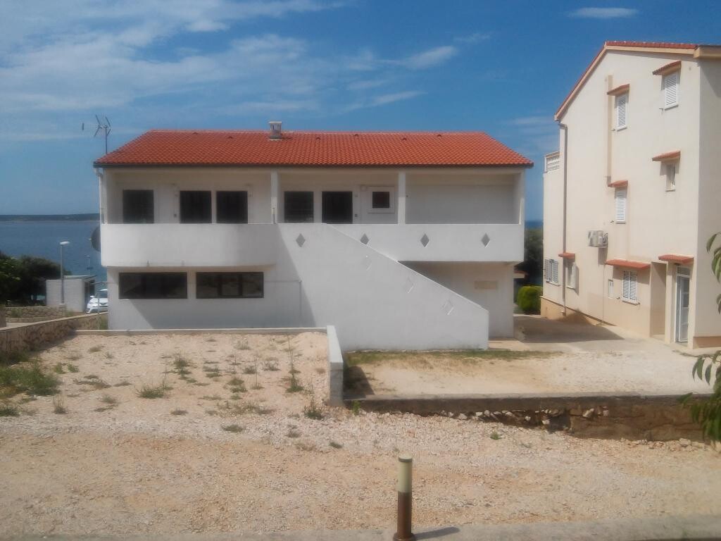 Image 3838606 - 6