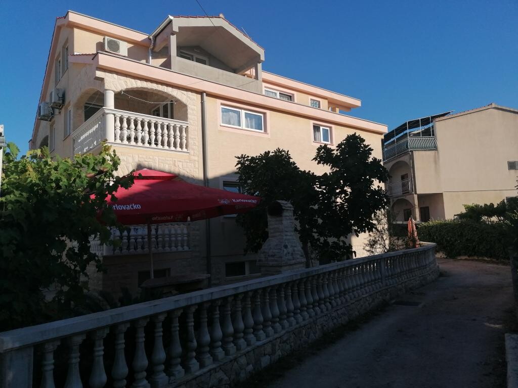 Image 3810841 - 1