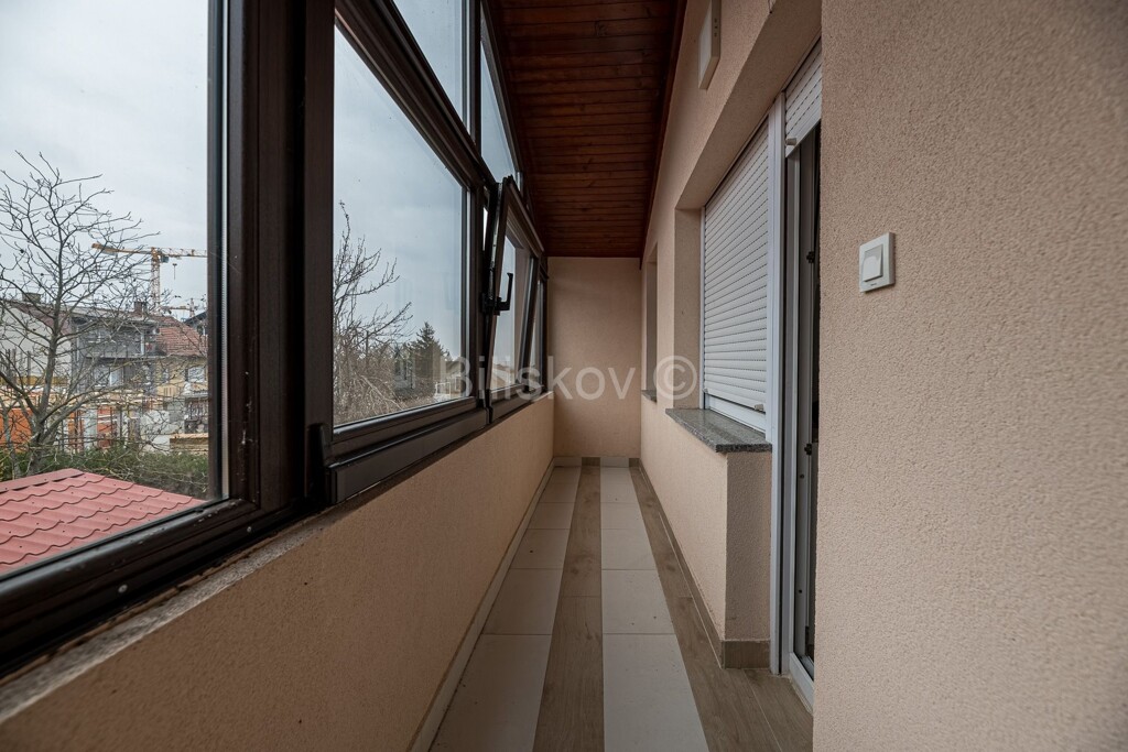 Image 6165600 - 18