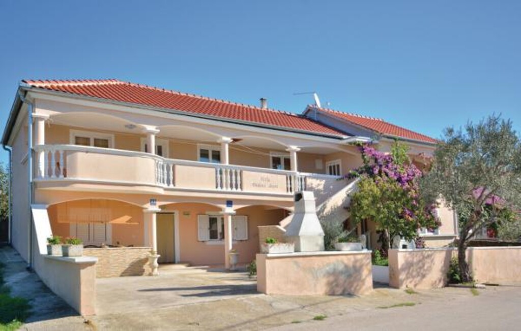 Image 3811476 - 2