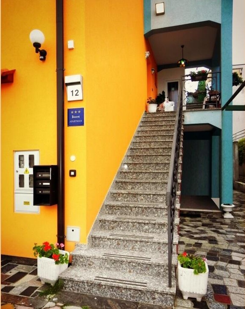 Image 3811036 - 9