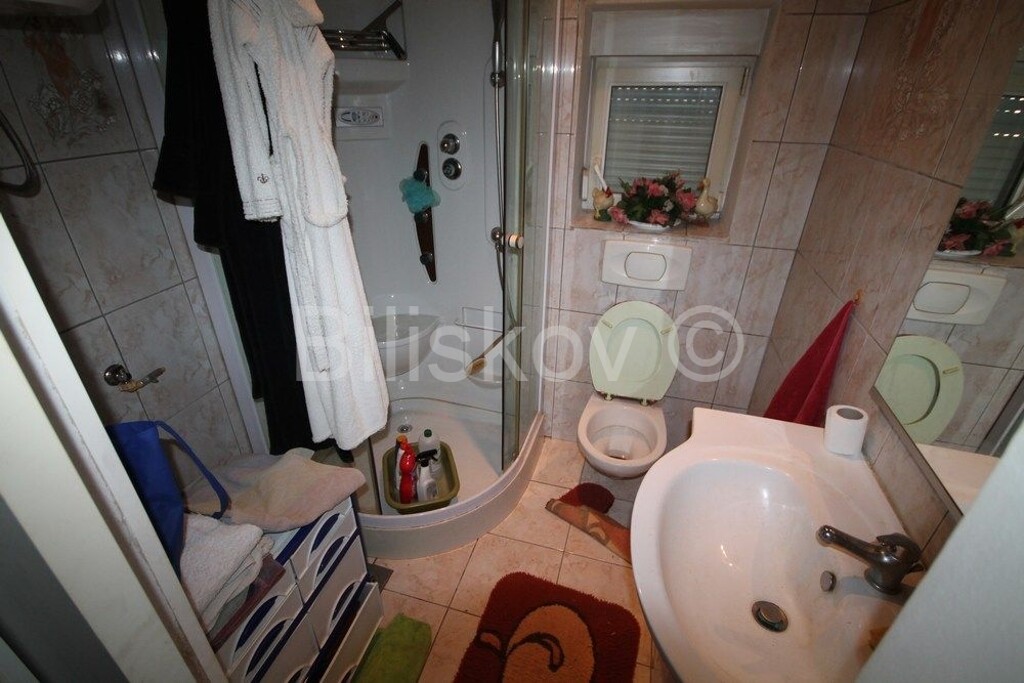 Image 6164286 - 9