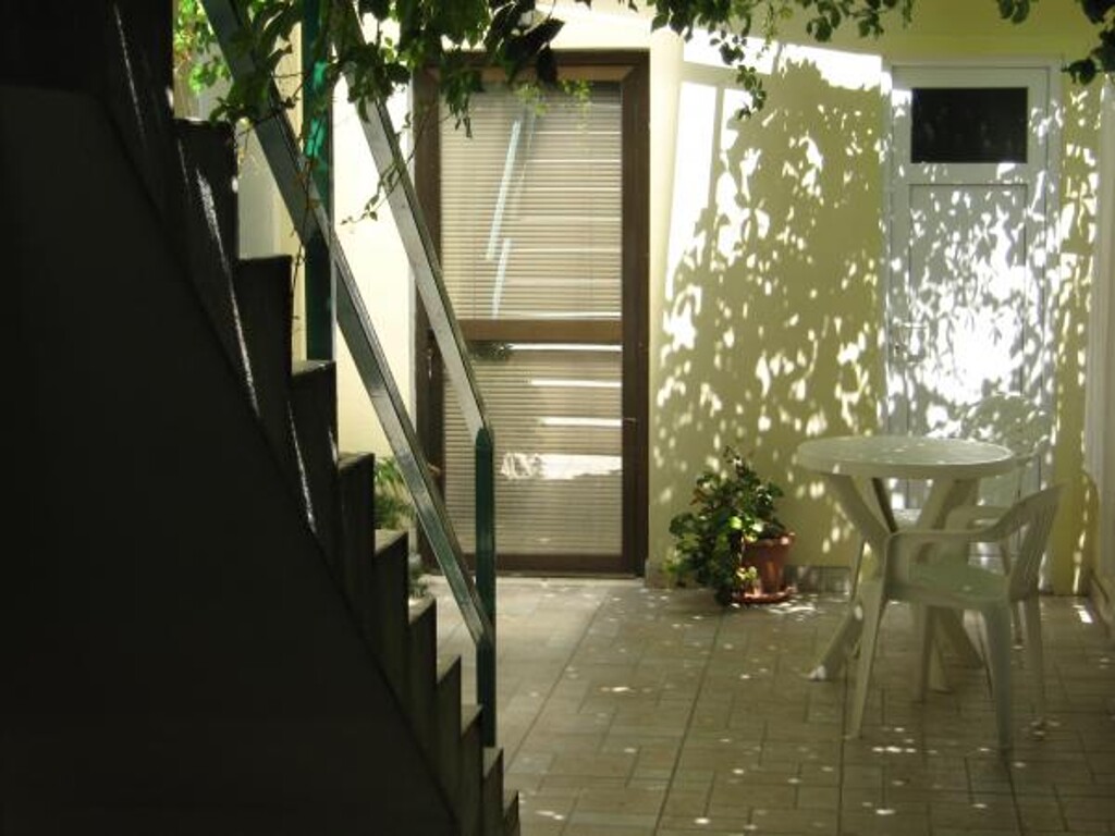 Image 3838613 - 5