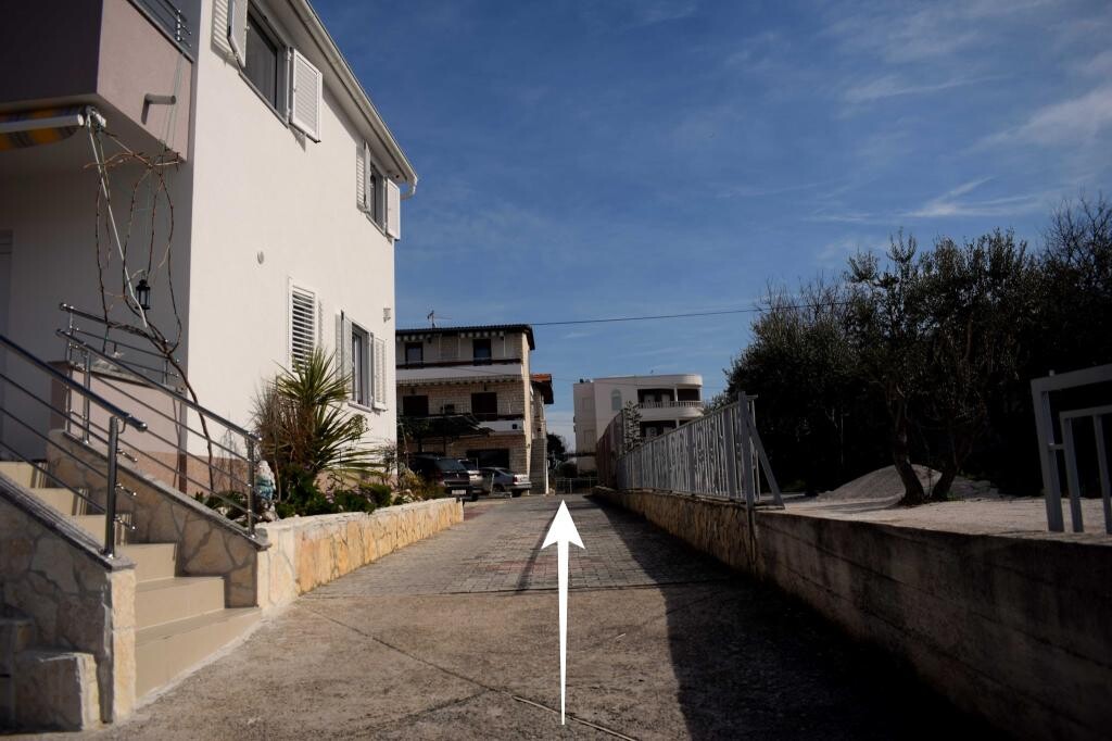 Image 3814861 - 11