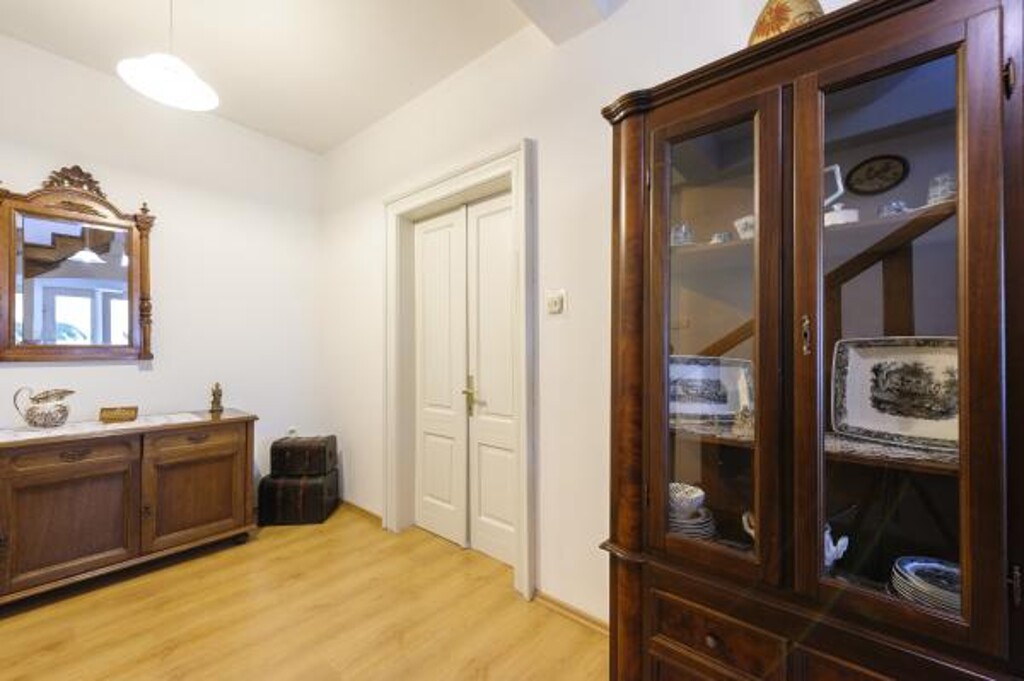 Image 3811648 - 5