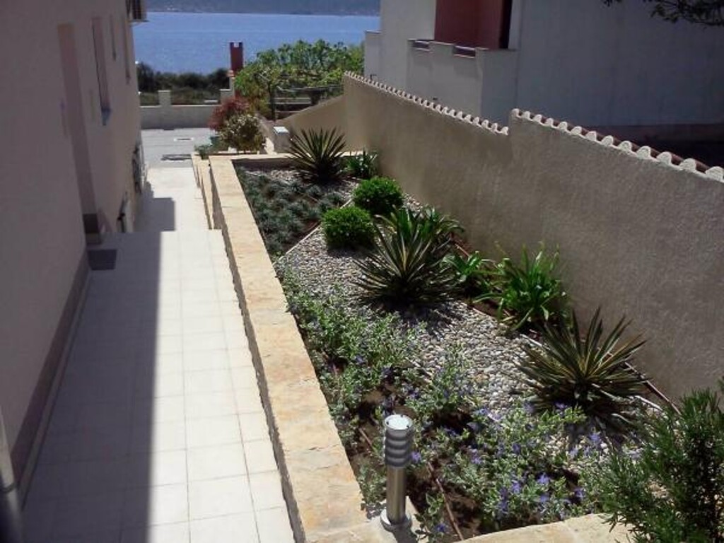Image 3812250 - 6