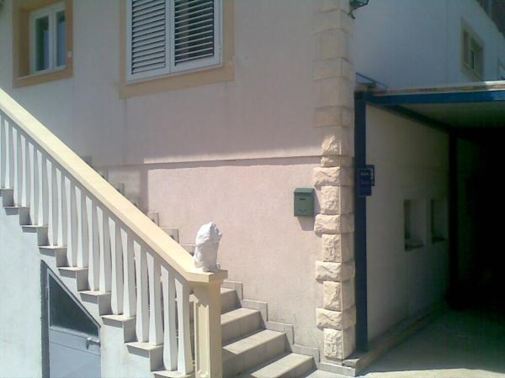 Image 3813823 - 4