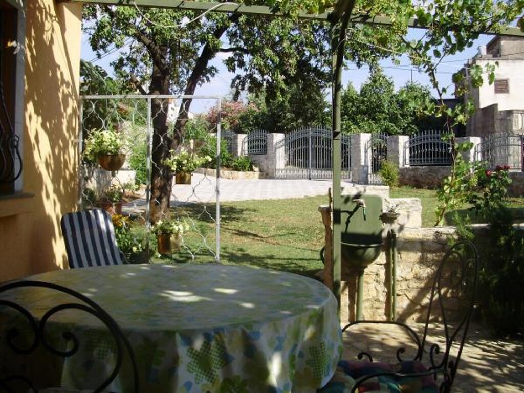 Image 3810975 - 5