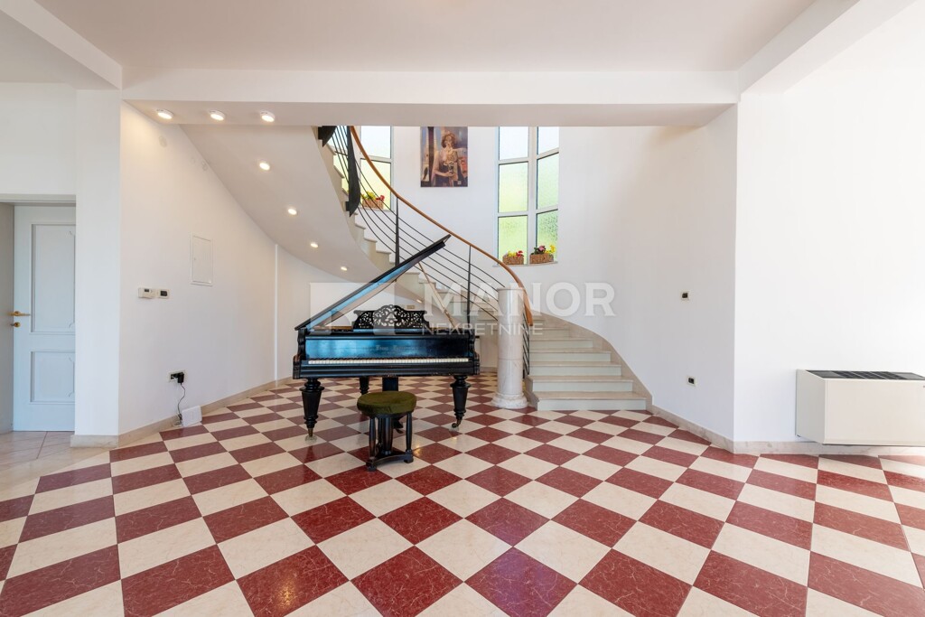 Image 11