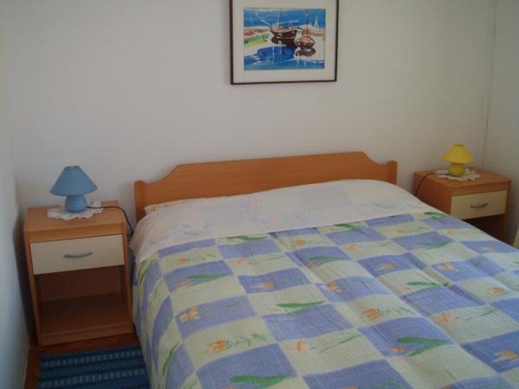 Image 3838458 - 28