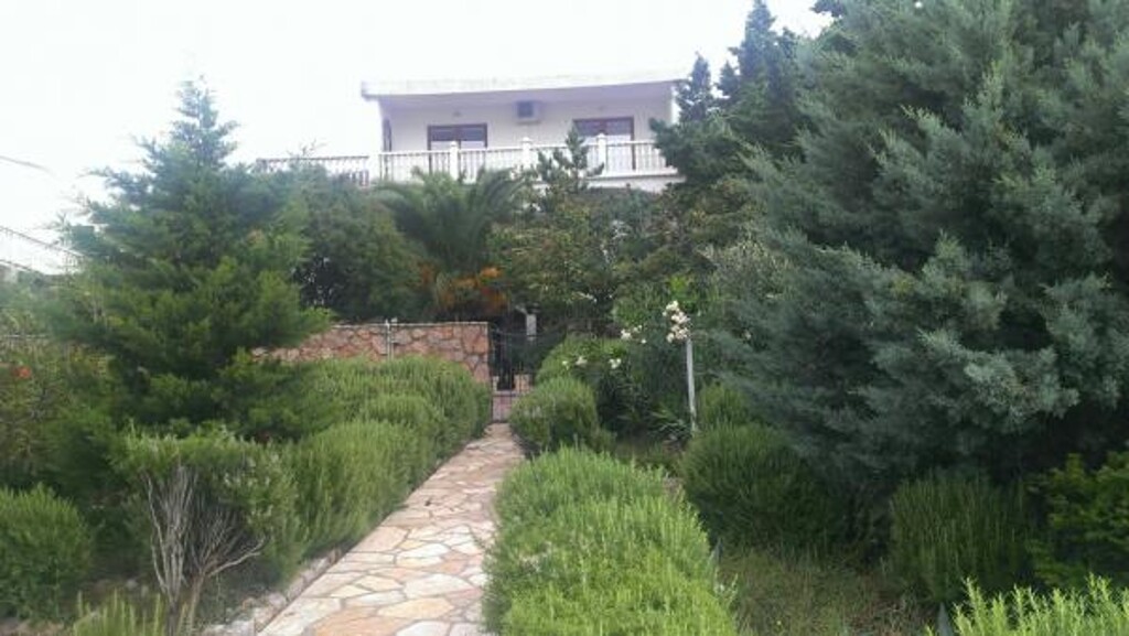 Image 3811904 - 12
