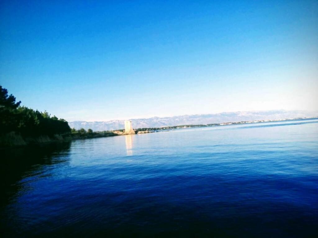 Image 3813442 - 8