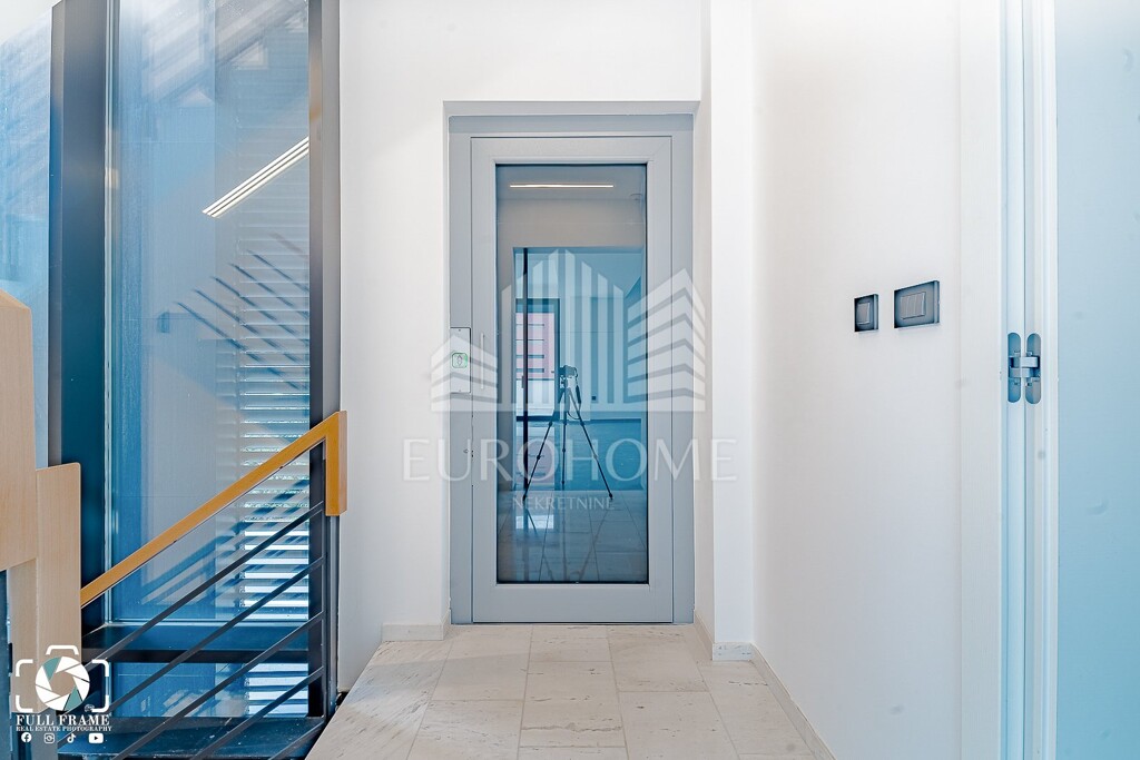 Image 18